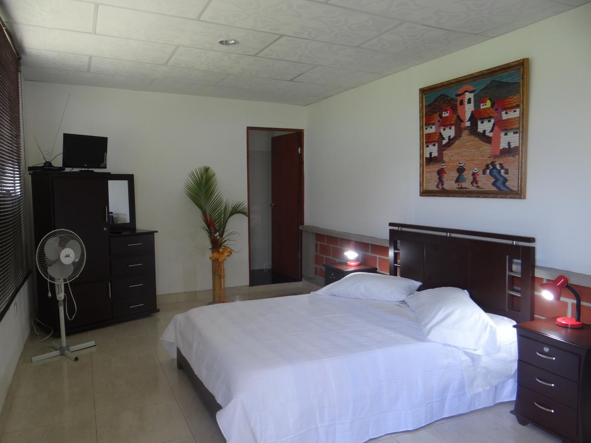Palestina Ecohotel Чинчина Экстерьер фото